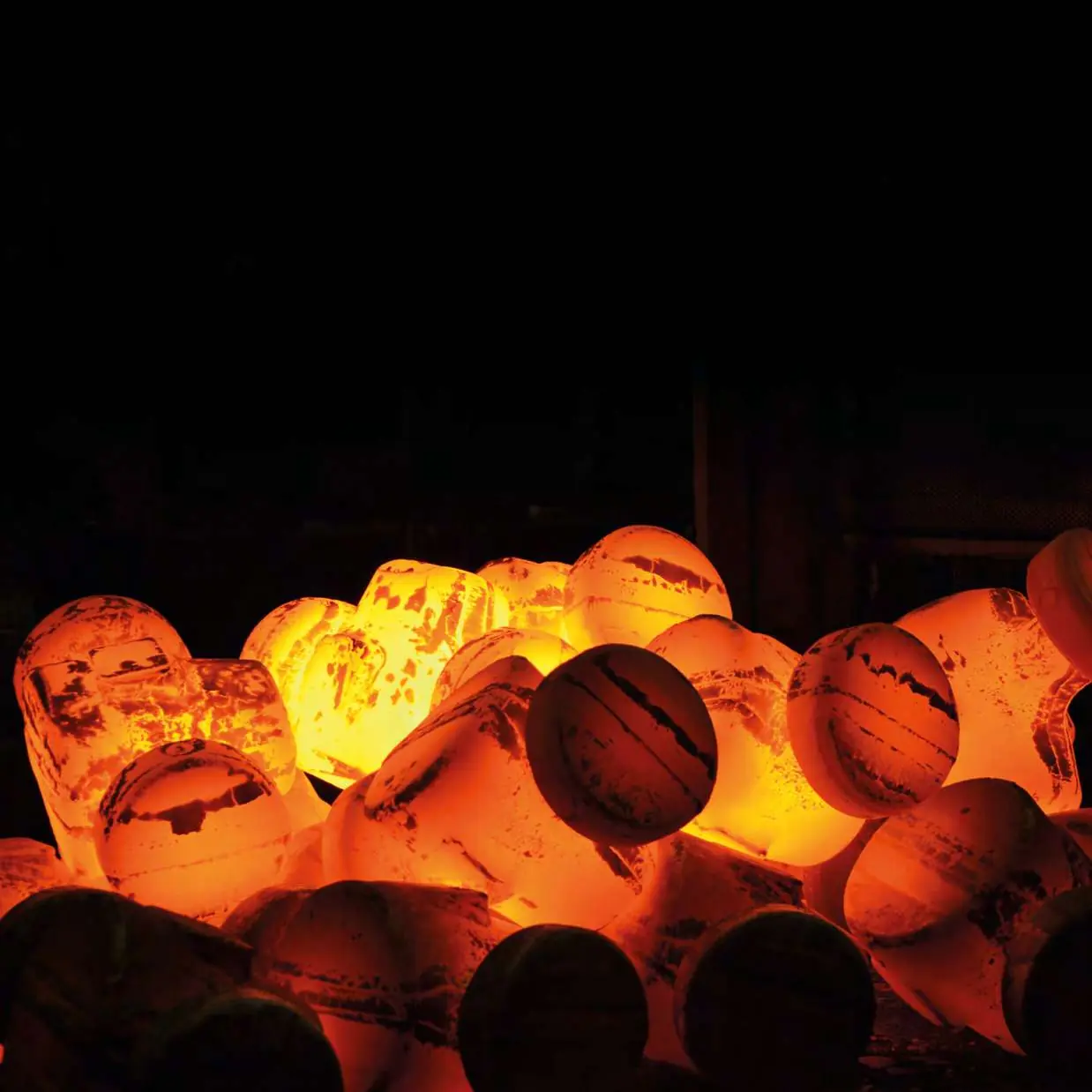 Glowing steel billets